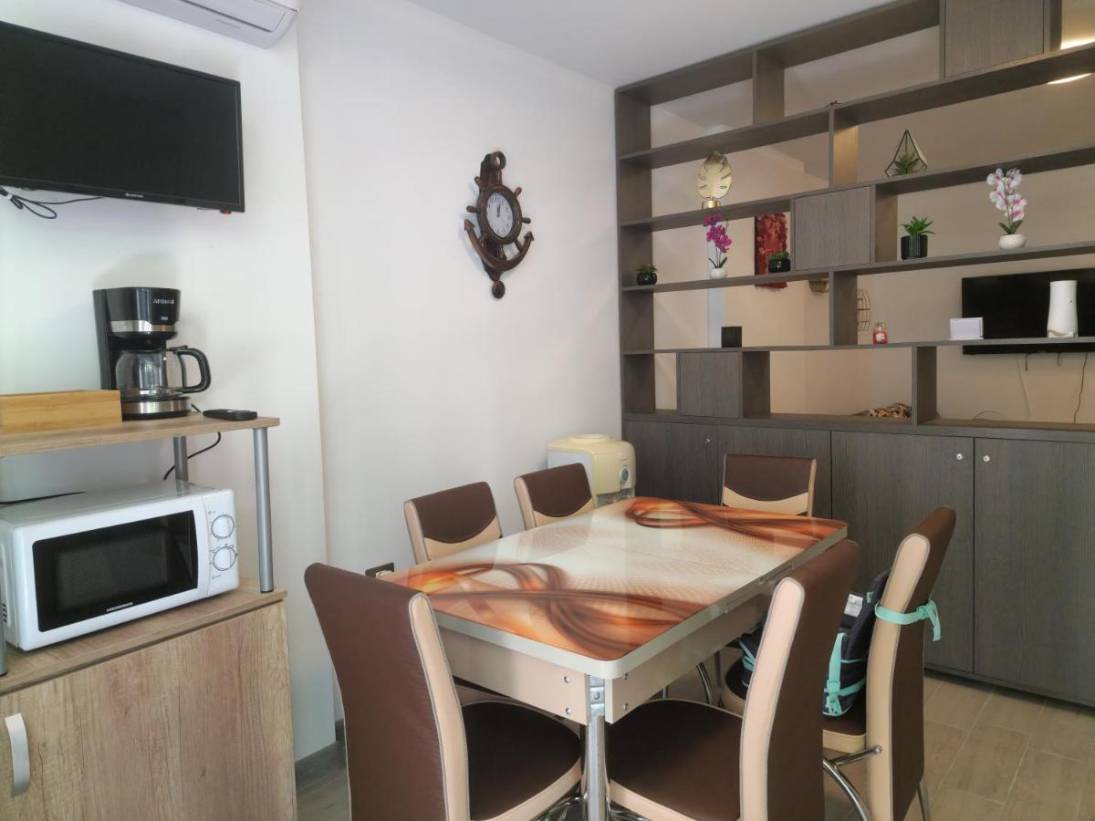 Nasty 24 Aparthotel Pool & Spa Mamaia Nord Navodari Ngoại thất bức ảnh