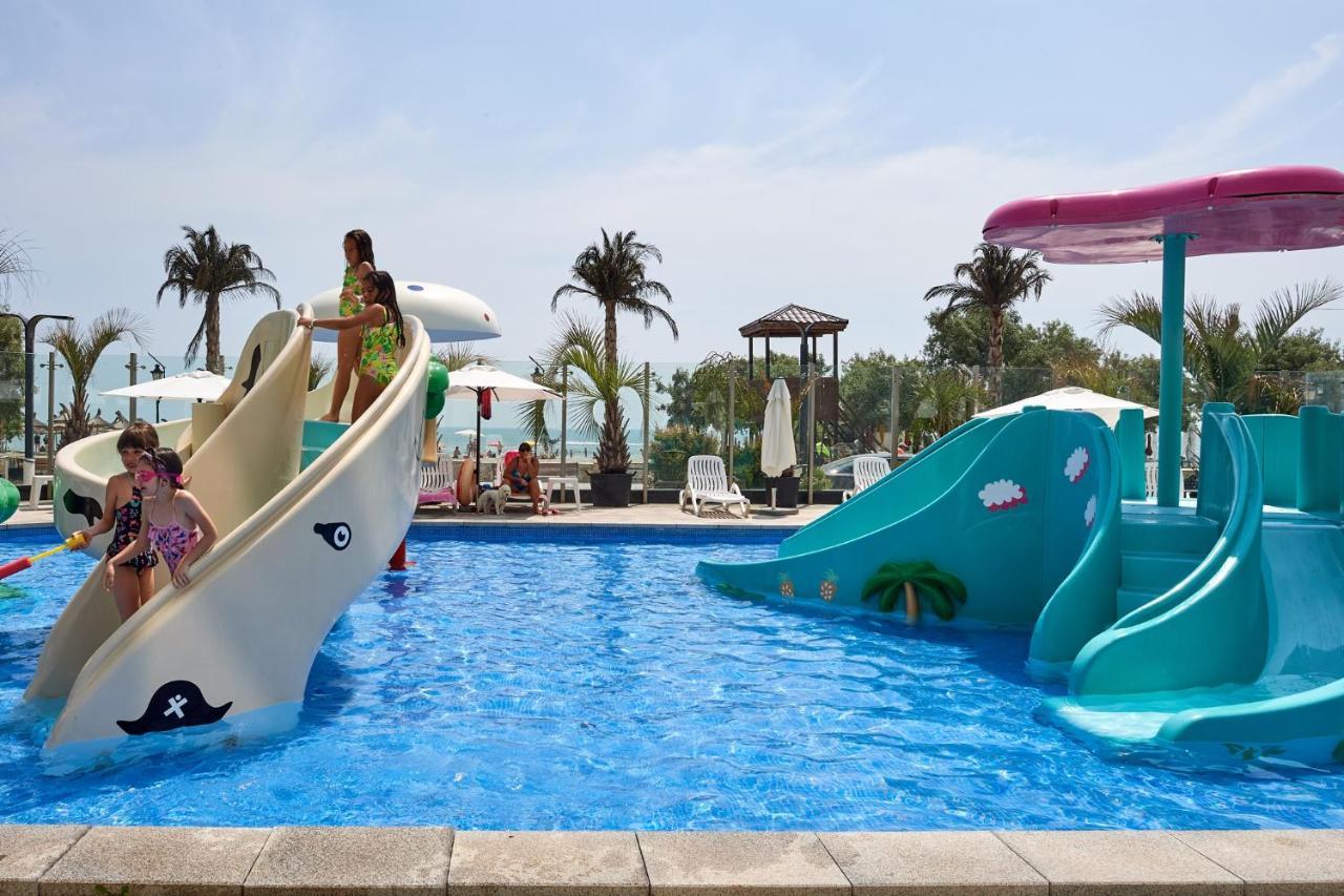 Nasty 24 Aparthotel Pool & Spa Mamaia Nord Navodari Ngoại thất bức ảnh