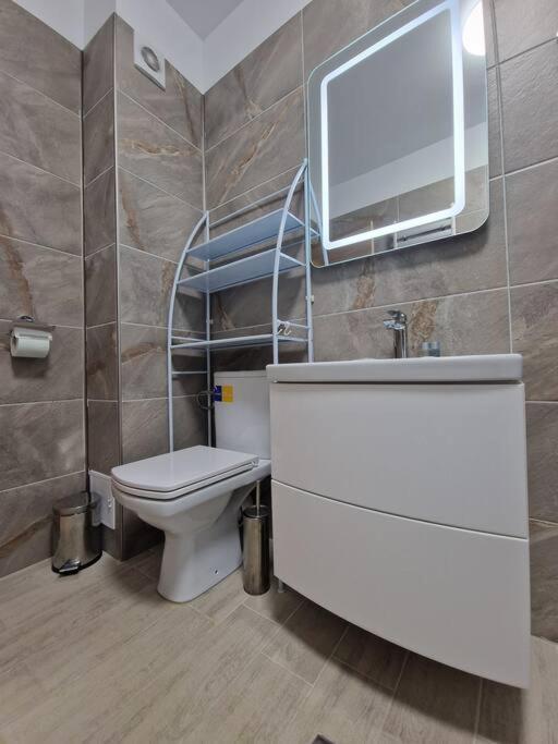 Nasty 24 Aparthotel Pool & Spa Mamaia Nord Navodari Ngoại thất bức ảnh
