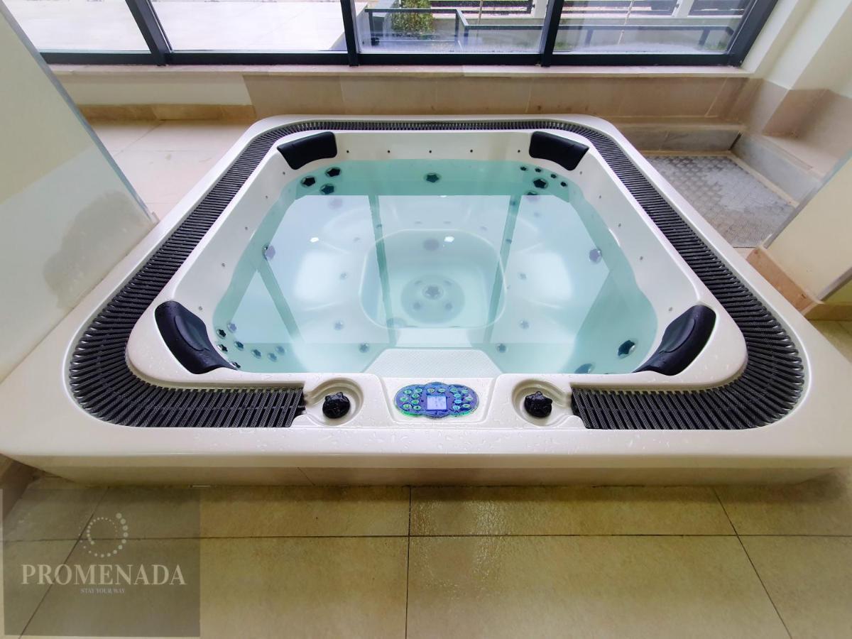 Nasty 24 Aparthotel Pool & Spa Mamaia Nord Navodari Ngoại thất bức ảnh